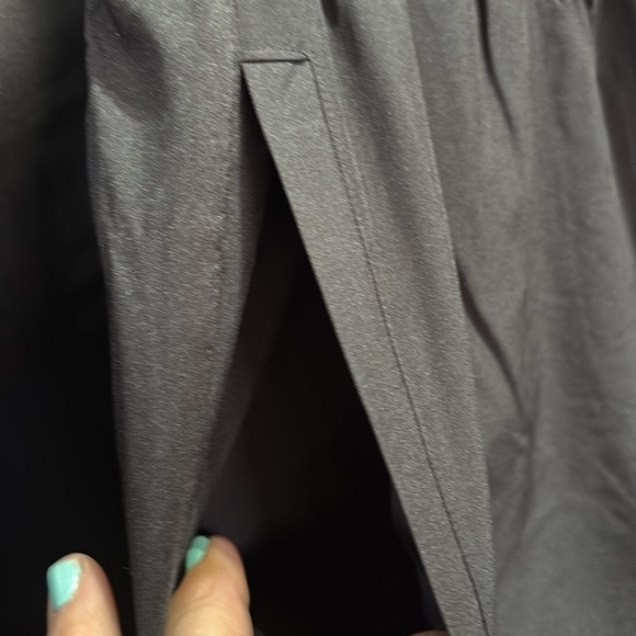 PUMA Woven Athletic drawstring elastic waist,2 hip pocket,inner boxer lined - Picture 3 of 8